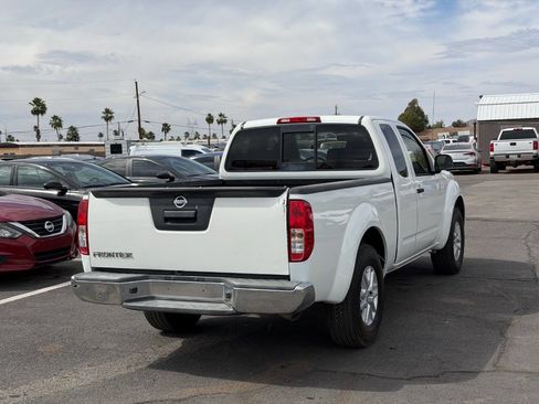Used 2018 Nissan Frontier SV image 8
