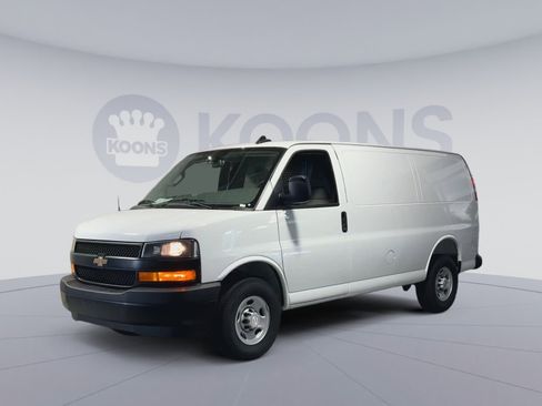 New 2025 Chevrolet Express 2500 w/ Driver Convenience Package image 7