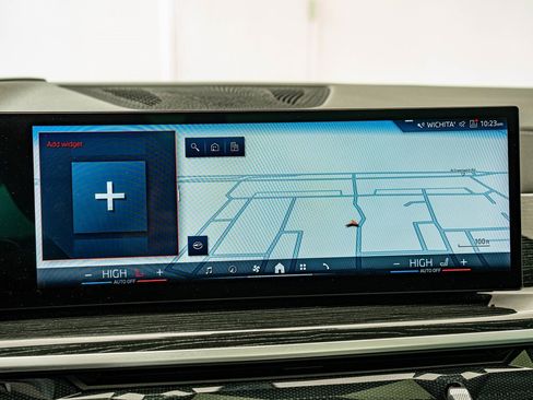 Used 2024 BMW X6 xDrive40i w/ Premium Package image 25