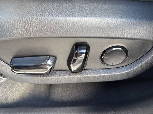 Used 2024 Lexus NX 300h AWD w/ Luxury Package image 17