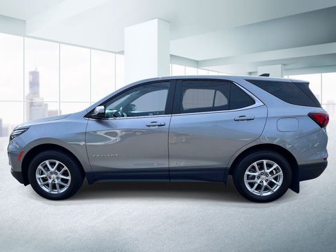 Used 2024 Chevrolet Equinox LT AWD/4WD image 2