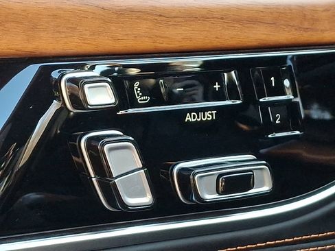 Certified 2022 Jeep Grand Wagoneer Series III image 27