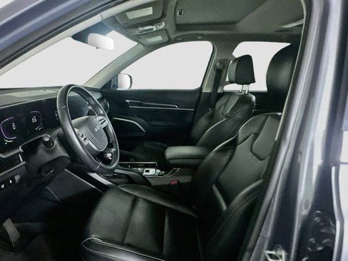 Used 2025 Kia Telluride S FWD image 13