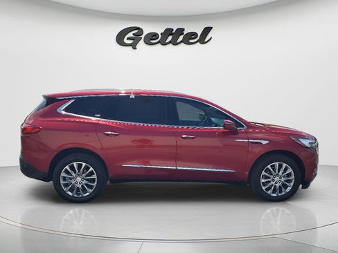 Used 2020 Buick Enclave Essence w/ Sound and Sites Package FWD image 3