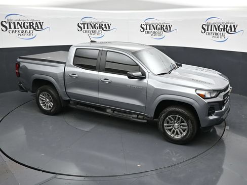 Used 2024 Chevrolet Colorado LT RWD image 18