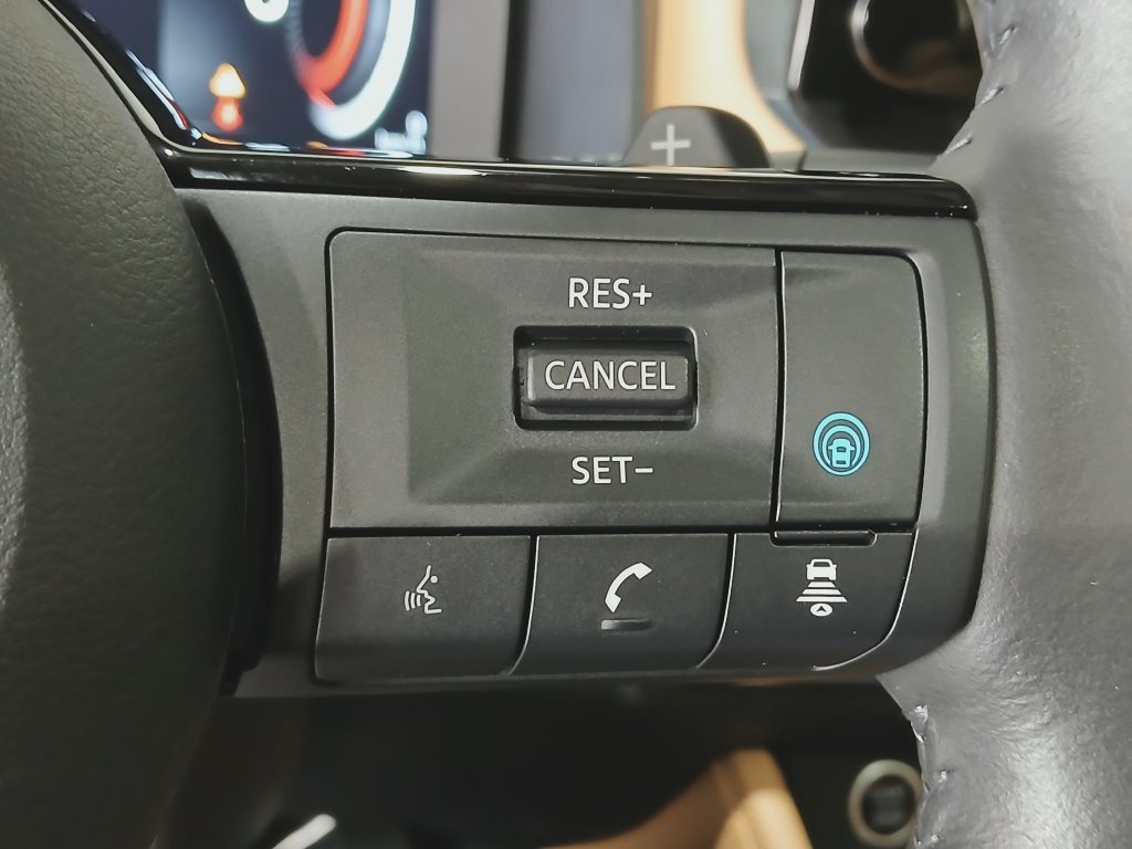 Used 2021 Nissan Rogue Platinum AWD/4WD image 28