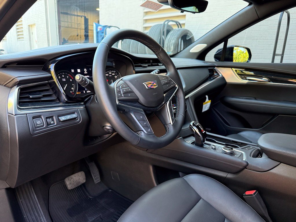 Used 2026 Cadillac XT5 Premium Luxury w/ Driver Assist Package AWD/4WD image 10