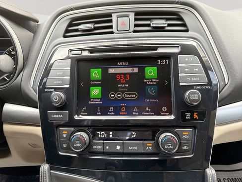 Used 2019 Nissan Maxima 3.5 SV w/ Floor Mat Group FWD image 12