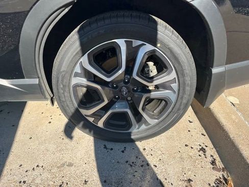 Certified 2024 Subaru Ascent Touring w/ Popular Package #2 image 4