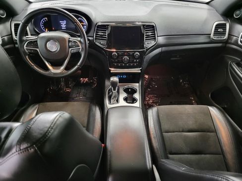 Used 2022 Jeep Grand Cherokee Laredo X image 6