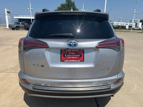 Certified 2018 Toyota RAV4 XLE w/ Convenience Package AWD/4WD image 4