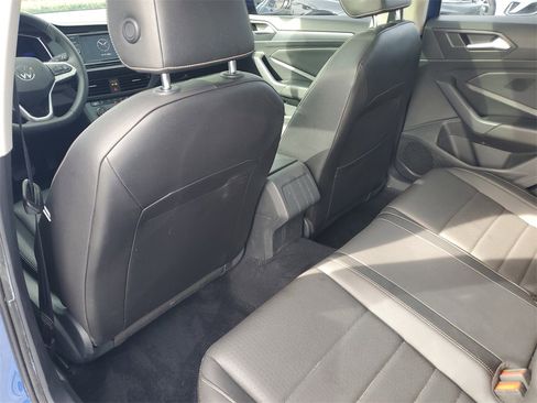 Used 2022 Volkswagen Jetta SE image 11