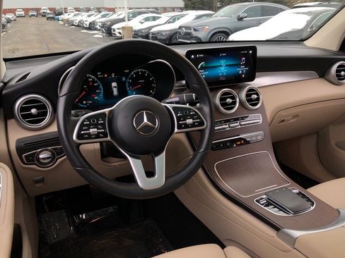 Used 2022 Mercedes-Benz GLC 300 4MATIC image 15