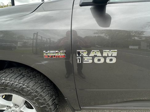 Used 2016 RAM 1500 Express AWD/4WD image 10