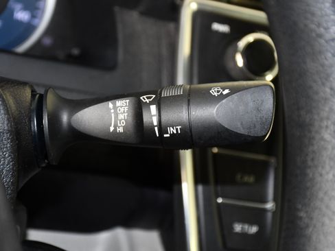 Used 2016 Toyota Camry LE FWD image 23