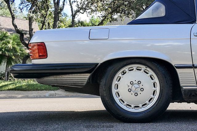 Used 1988 Mercedes-Benz 560 SL image 10