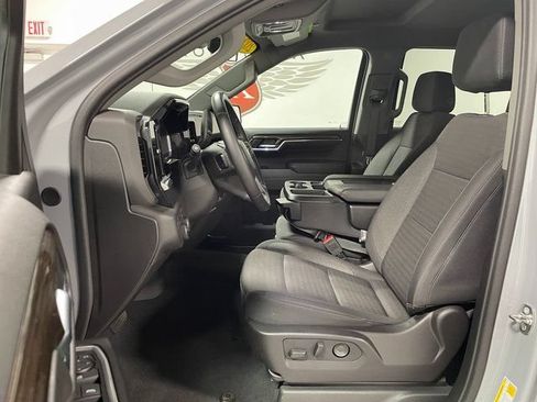 Used 2024 Chevrolet Silverado 1500 LT AWD/4WD image 11