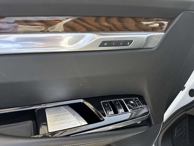 Used 2025 Cadillac Escalade ESV Sport Platinum AWD/4WD image 23