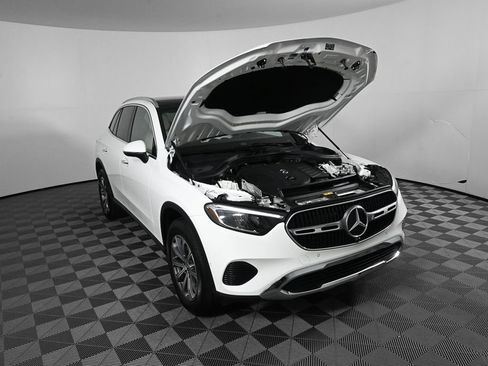 Used 2023 Mercedes-Benz GLC 300 image 33
