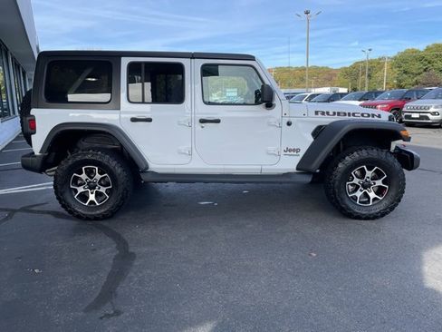 Used 2021 Jeep Wrangler Unlimited Rubicon w/ Cold Weather Group image 4