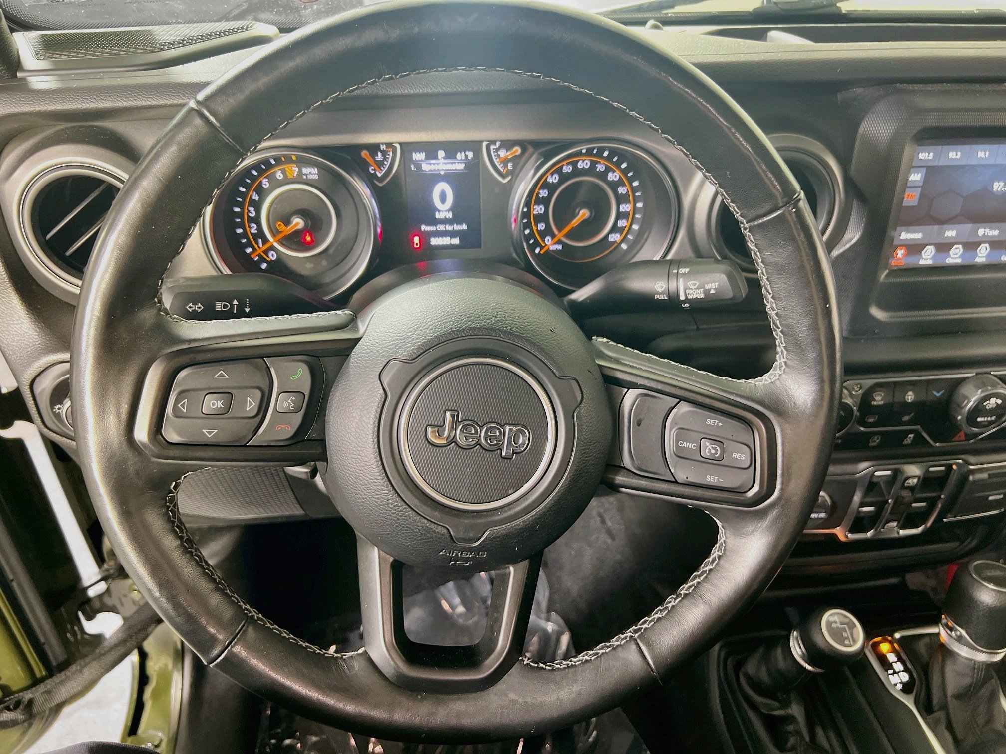 Used 2023 Jeep Gladiator Sport AWD/4WD image 11