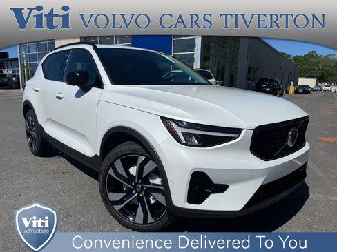 New 2026 Volvo XC40 B5 Plus w/ Climate Package AWD/4WD image 1