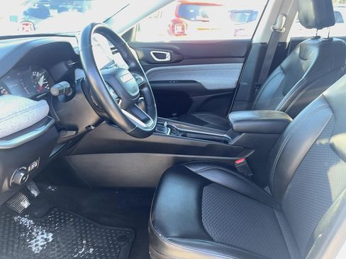 Certified 2022 Jeep Compass Latitude w/ Convenience Group image 10