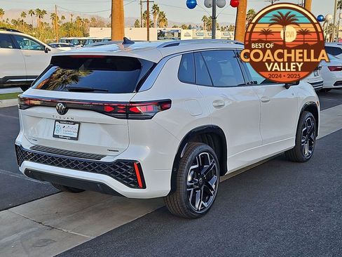 New 2026 Volkswagen Tiguan SEL R-Line AWD/4WD image 3