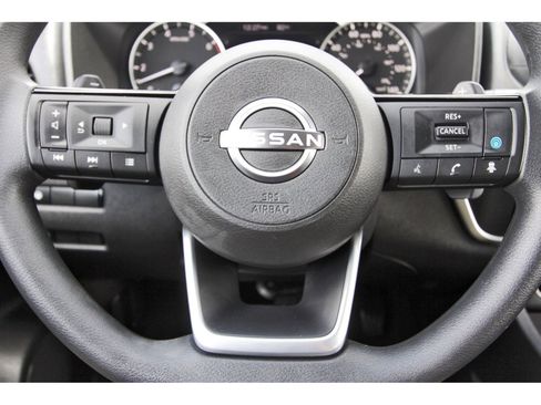 Used 2023 Nissan Rogue SV image 17