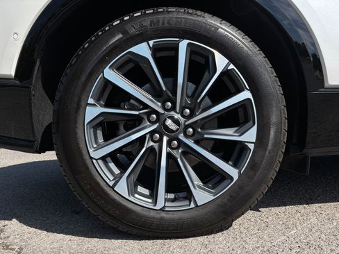 Used 2024 Cadillac Lyriq Sport RWD image 55