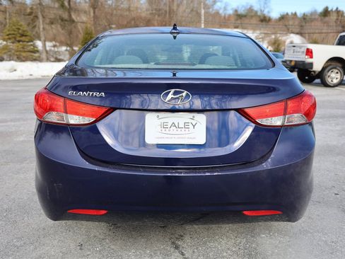 Used 2011 Hyundai Elantra GLS image 3