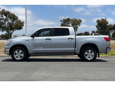 Used 2013 Toyota Tundra 2WD CrewMax w/ SR5 Pkg image 7