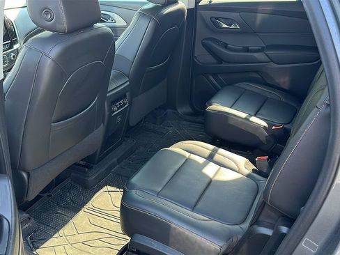 Used 2021 Chevrolet Traverse LT w/ LPO, Floor Liner Package AWD/4WD image 8