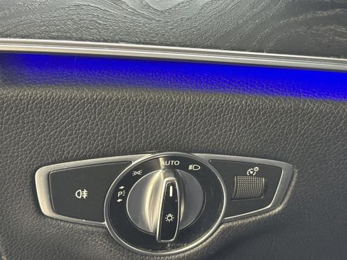 Used 2017 Mercedes-Benz E 300 image 24
