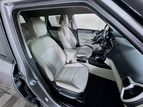 Certified 2023 Kia Soul LX w/ LX Technology Package image 24