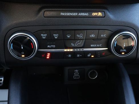 Used 2024 Ford Escape ST-Line image 24