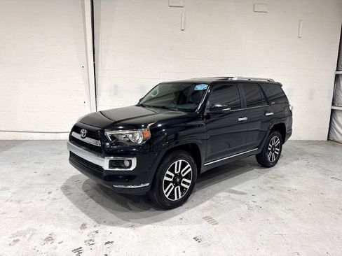 Used 2016 Toyota 4Runner Limited AWD/4WD image 18