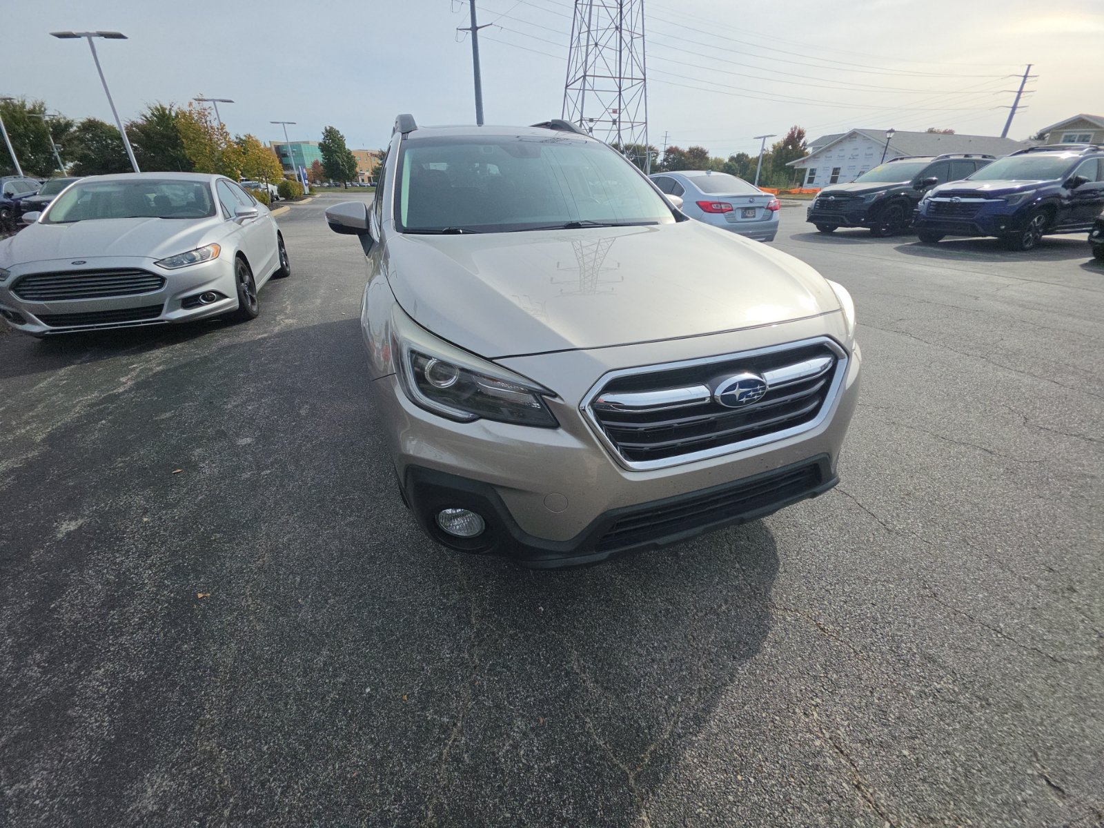 Used 2019 Subaru Outback 2.5i Limited AWD/4WD image 7