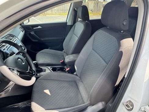 Used 2019 Volkswagen Tiguan S image 8