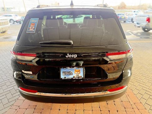 Used 2024 Jeep Grand Cherokee Limited 4xe AWD/4WD image 8