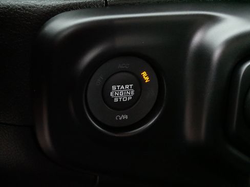 Used 2022 Jeep Wrangler Willys image 28