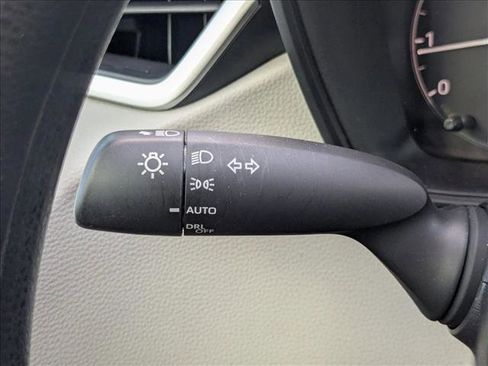 Used 2025 Toyota Corolla LE w/ Convenience Package image 6