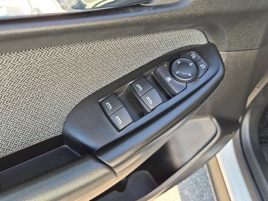 Used 2025 Chevrolet TrailBlazer LT AWD/4WD image 13