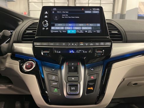 Used 2025 Honda Odyssey Touring image 23