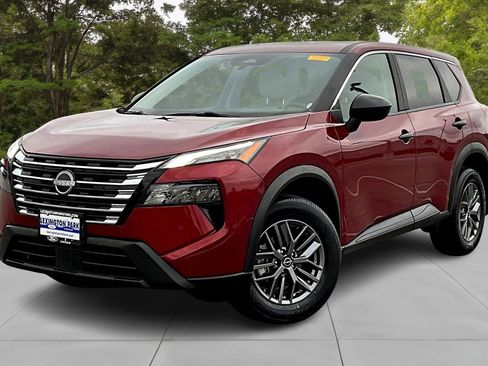 Used 2024 Nissan Rogue S image 3