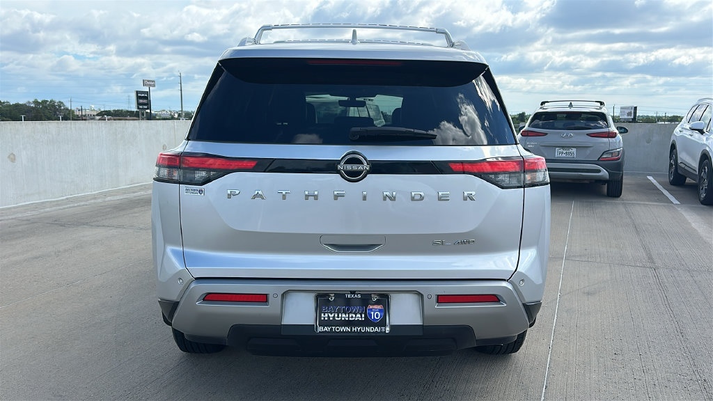 Used 2023 Nissan Pathfinder SL w/ Lighting Package (N92) AWD/4WD image 11