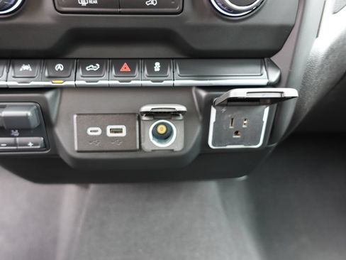 Used 2024 Chevrolet Silverado 1500 Custom AWD/4WD image 46