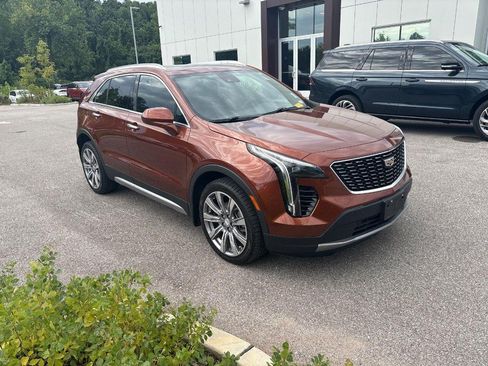 Used 2020 Cadillac XT4 Premium Luxury AWD/4WD image 4