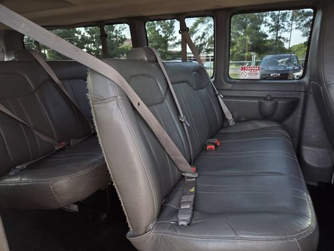 Used 2023 Chevrolet Express 3500 LS RWD image 15