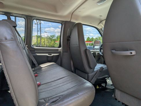 Used 2011 Chevrolet Express 2500 LS RWD image 19